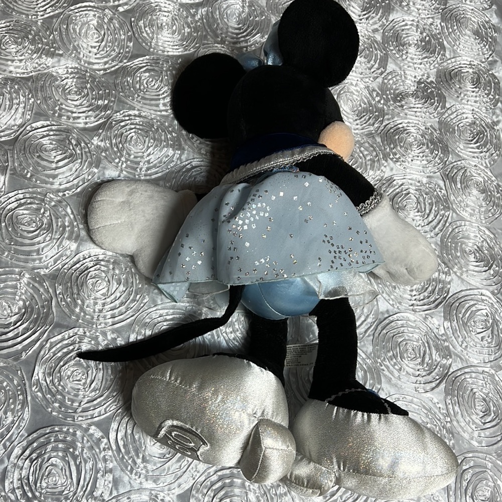 Minnie Mouse 60th diamond anniversary collection - Picture 2 of 9